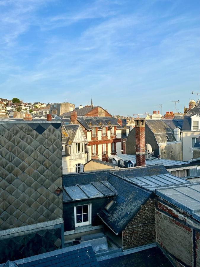 Studio Hissez Haut - Idealement Place, Plage, Restaurants, Commerces Trouville-sur-Mer Bagian luar foto