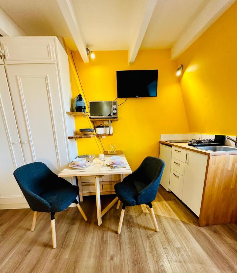 Studio Hissez Haut - Idealement Place, Plage, Restaurants, Commerces Trouville-sur-Mer Bagian luar foto